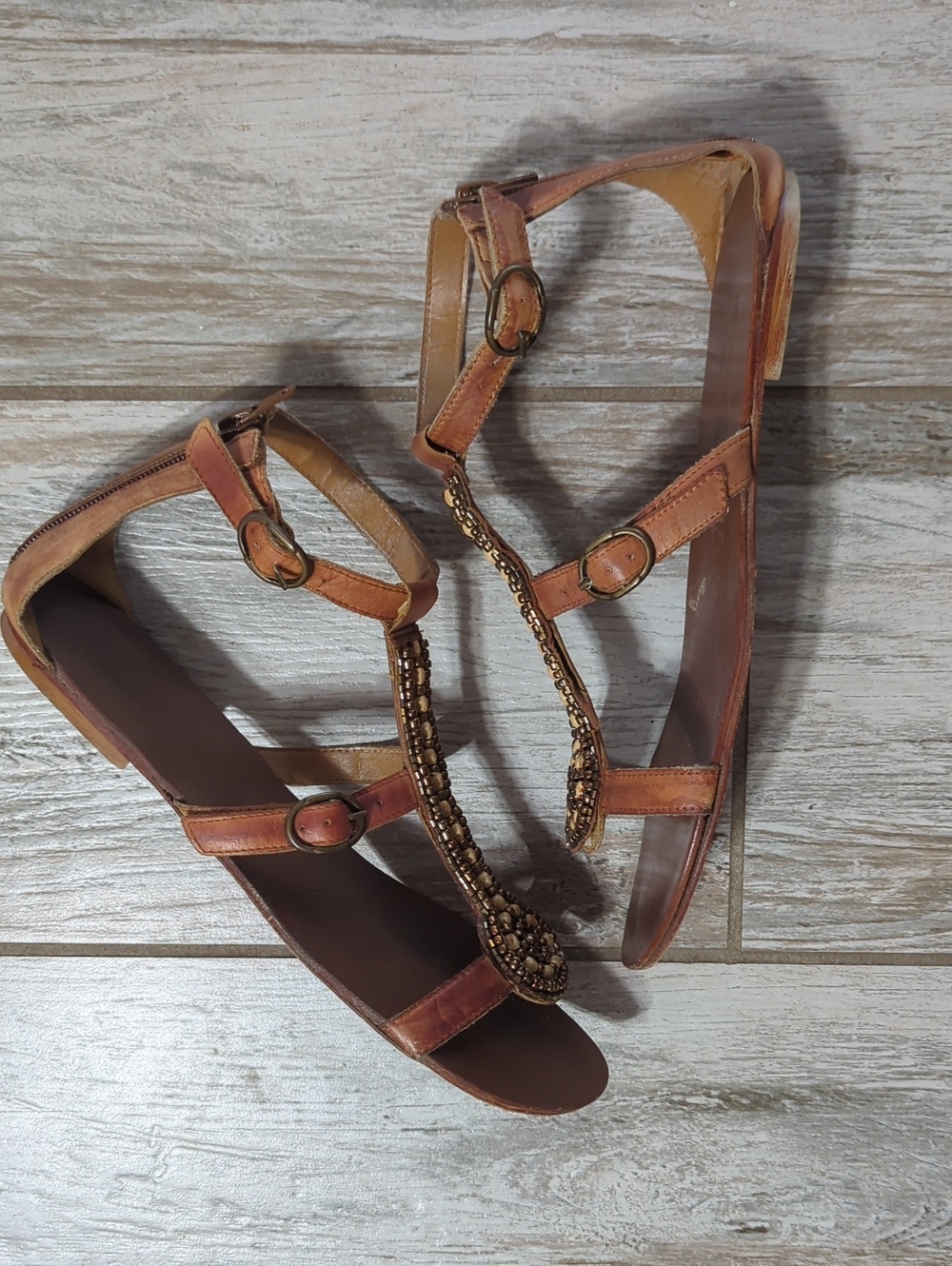Rocket Dog Vintage Genuine Leather Beaded T-Strap Sandals Size 9 - Picture 3 of 8